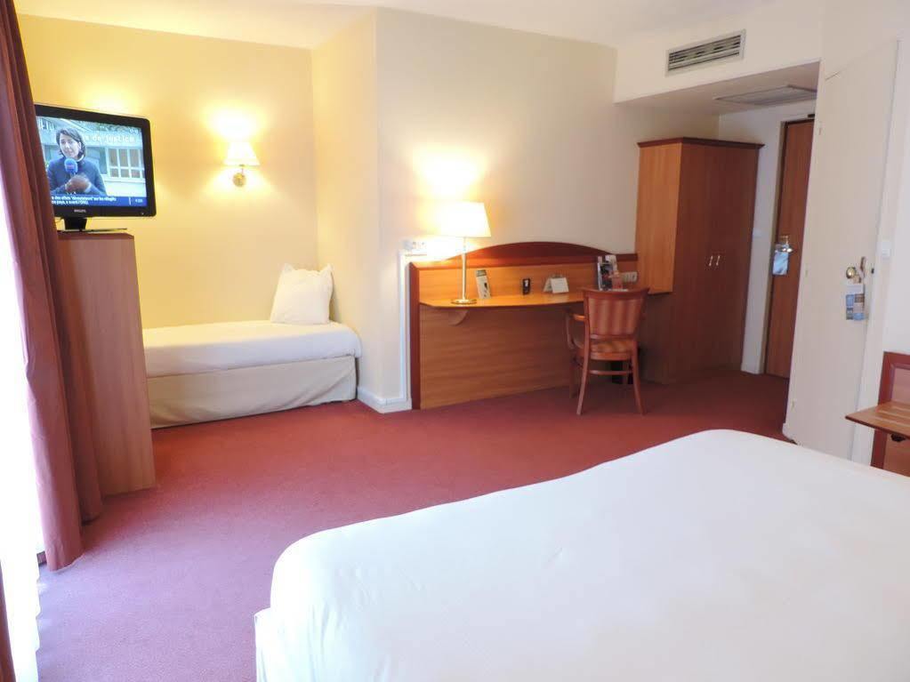 Ibis Styles Centre Gare Hotel 3*